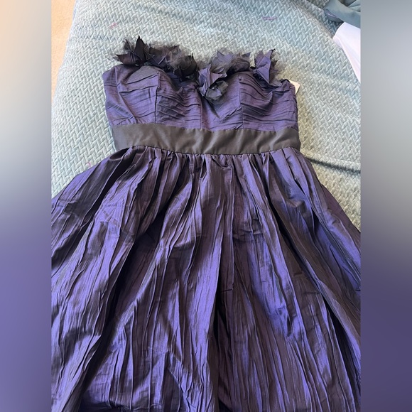 Maggy London Purple Midi Dress with Roses Size 8 NWT - Picture 2 of 3